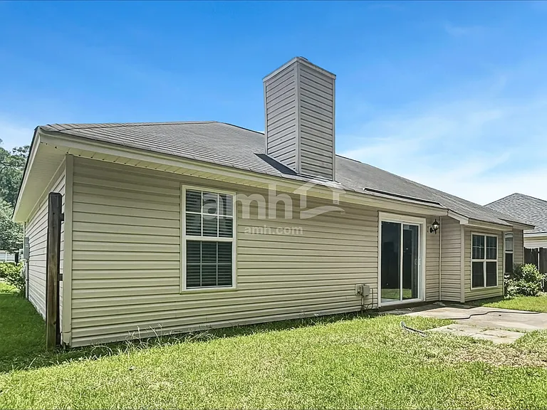 20 Carlisle Ln — Photo 16