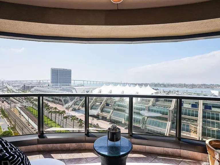 200 Harbor Dr #1502 — Photo 4