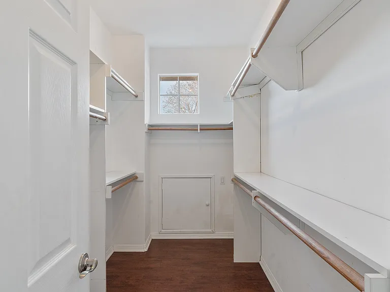 3911 Prospect Ave — Photo 45