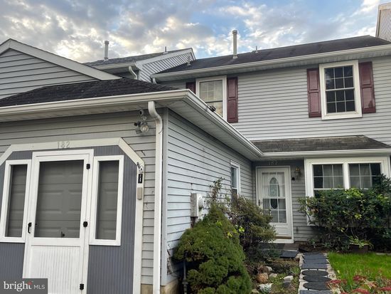182 S Hill Dr, Westampton, NJ 08060