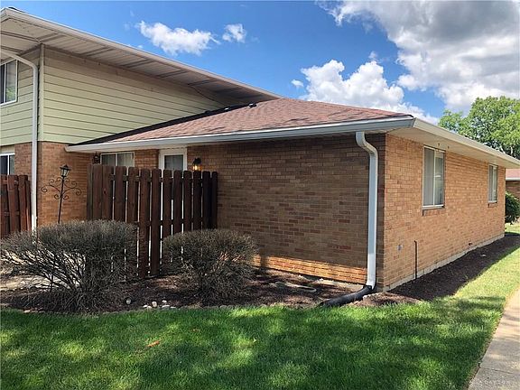 2nd image of 1648 Villa South Dr