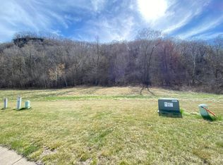 612 Cedar Ct, Lake City, MN 55041