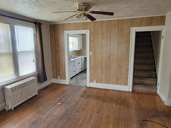 4th image of 518 Dupage St