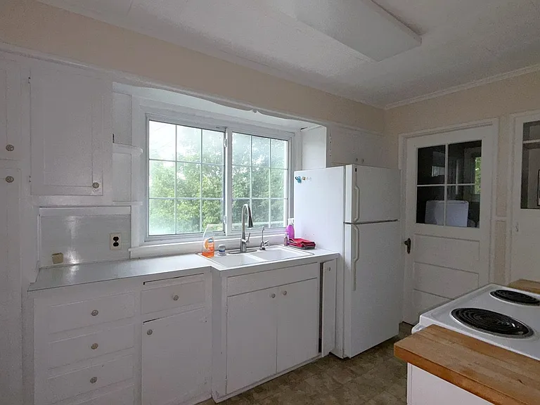 13497 Center Rd — Photo 4