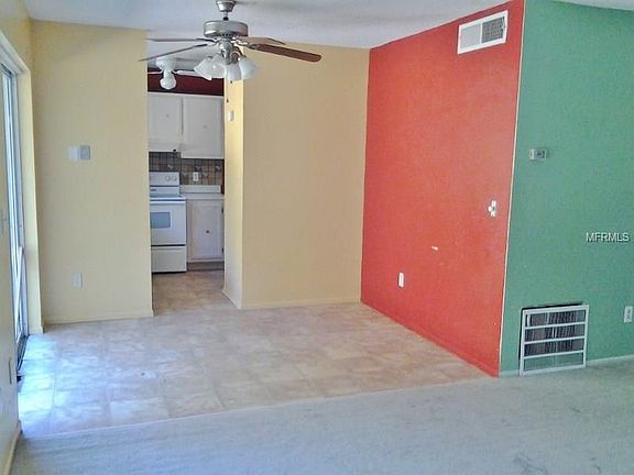 4th image of 8 Algiers Ave