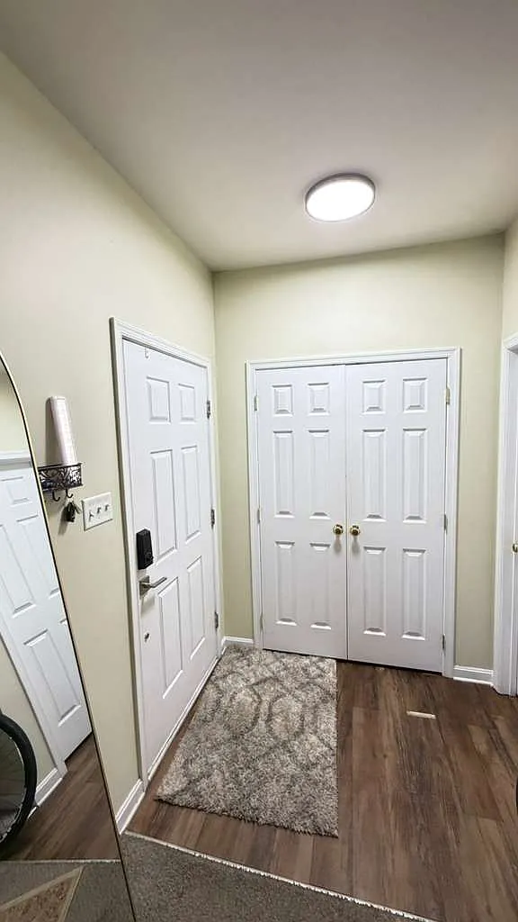 3 bed, 1419 sqft, $2,400 — Photo 2