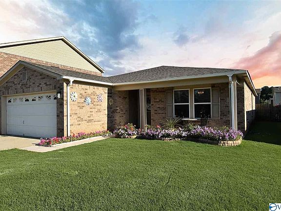 2nd image of 138 Bellevue Dr