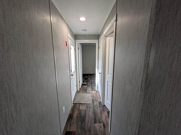 3rd image of 2112 River Road #7