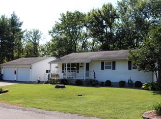 1203 E Cherry St, Olney, IL 62450