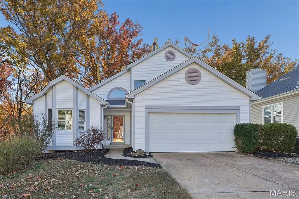 1512 Strawberry Glen Ct photo 1