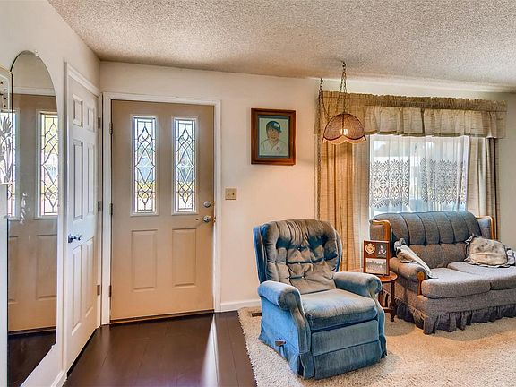 3rd image of 8757 W Weaver Ave