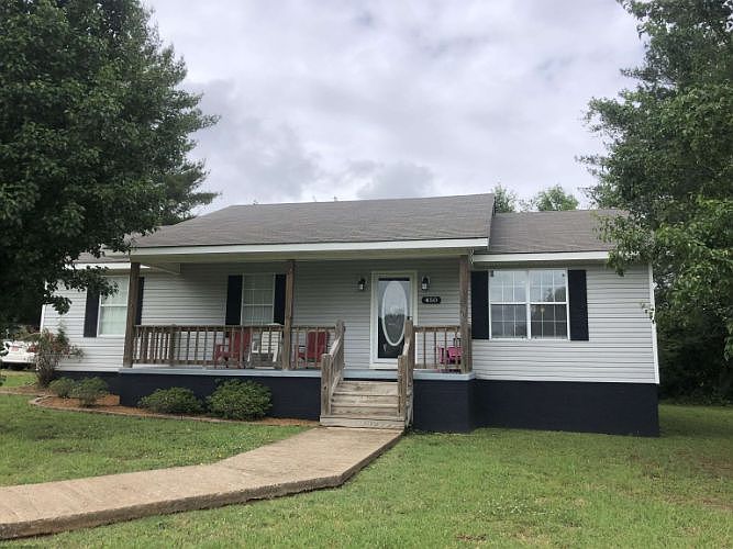 1st image of 450 E End Dr