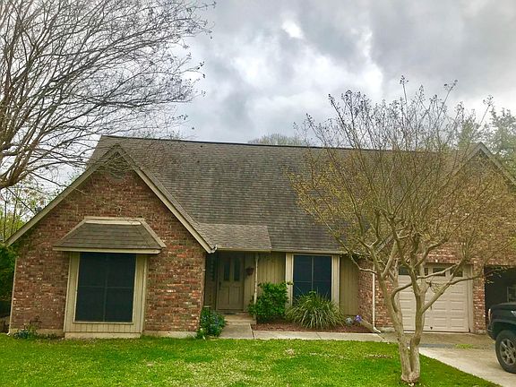 2nd image of 420 E Tanglewood Dr