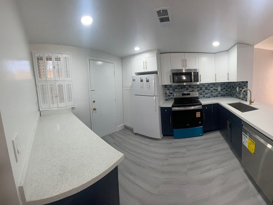 1st image of 9175 SW 77th Ave APT 306
