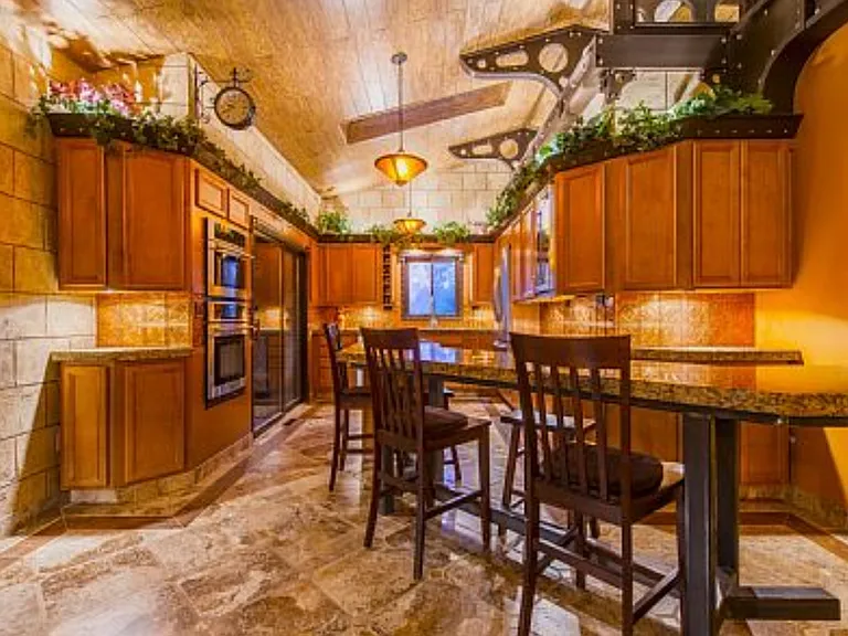 13684 S Thorn Creek Dr #19C — Photo 2