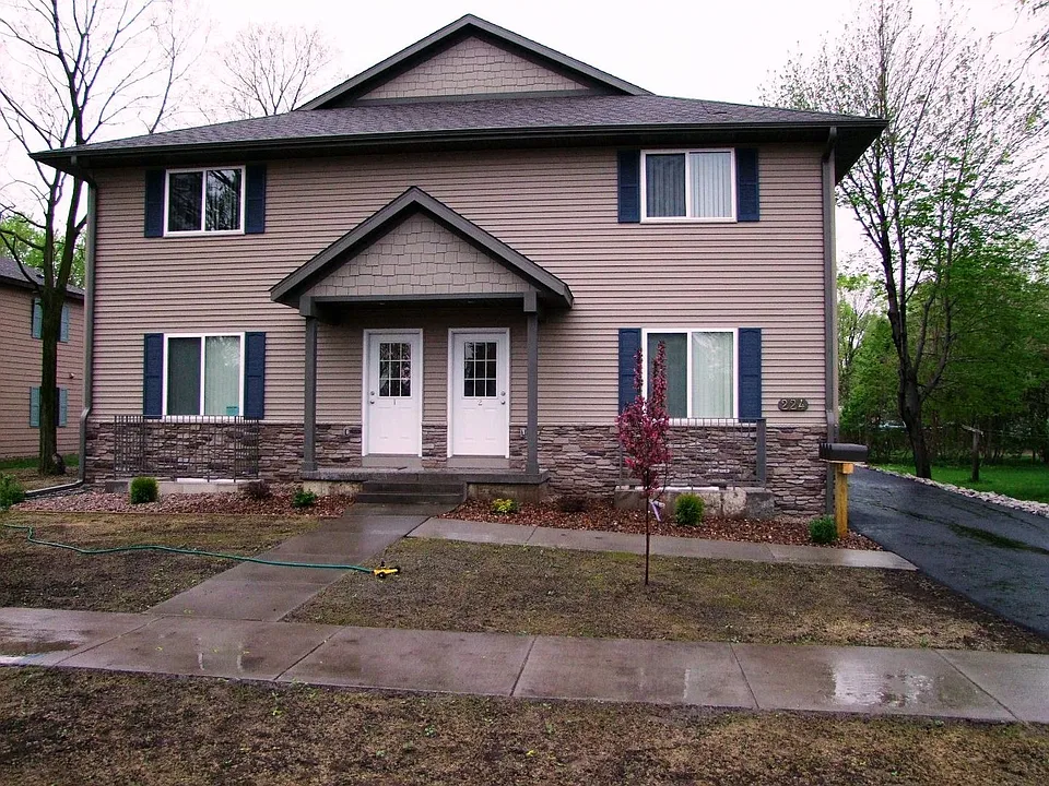 224 9th Ave #4