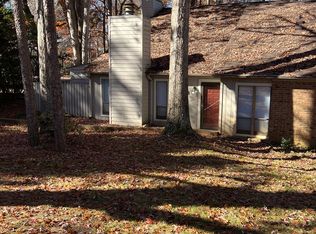 128 Twin Oaks Pl, Cary, NC 27511