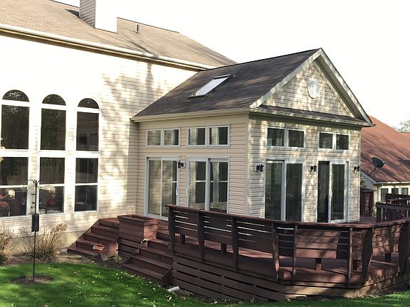 2nd image of 617 Magnolia Ln
