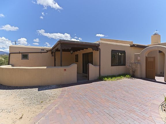 2nd image of 1104 Paseo Barranca