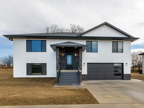 6530 Shrewsbury Ln, Dubuque, IA 52003