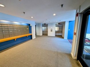 4 Summit Dr APT 107, Reading, MA 01867