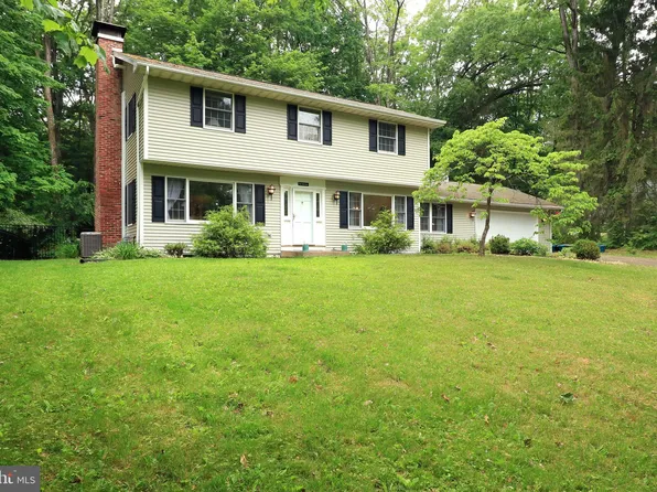 1458 Park Ln, State College, PA 16803