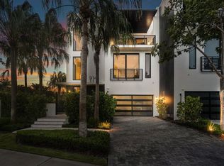 914 Palm Trl, Delray Beach, FL 33483