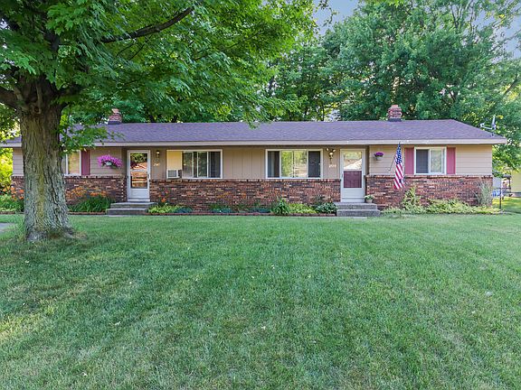 2nd image of 2549 Briarwood Dr