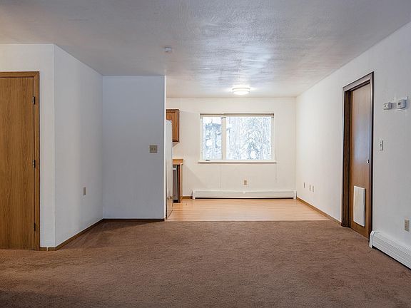 5th image of 3564 Biathalon Ave