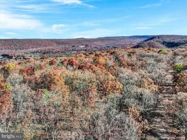 532 Hay Stack Dr, Zion Grove, PA 17985