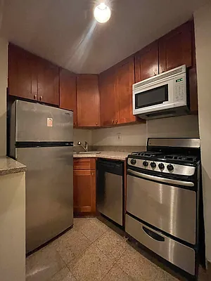 Rented by Douglas Elliman | media 24