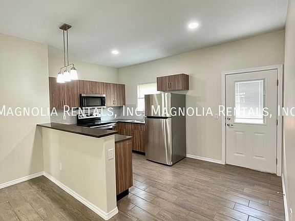 5th image of 1614 Powell St #3