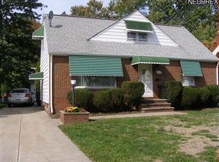 932 Glenside Rd, Cleveland, OH 44121