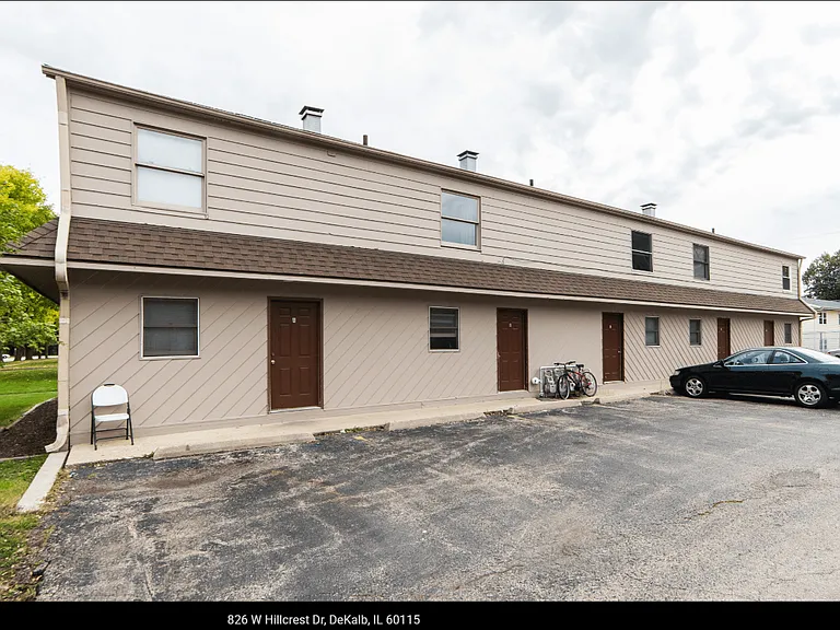 814 W Hillcrest Dr #B — Photo 8