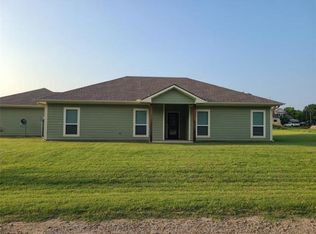 401 Augustus St, Trenton, TX 75490