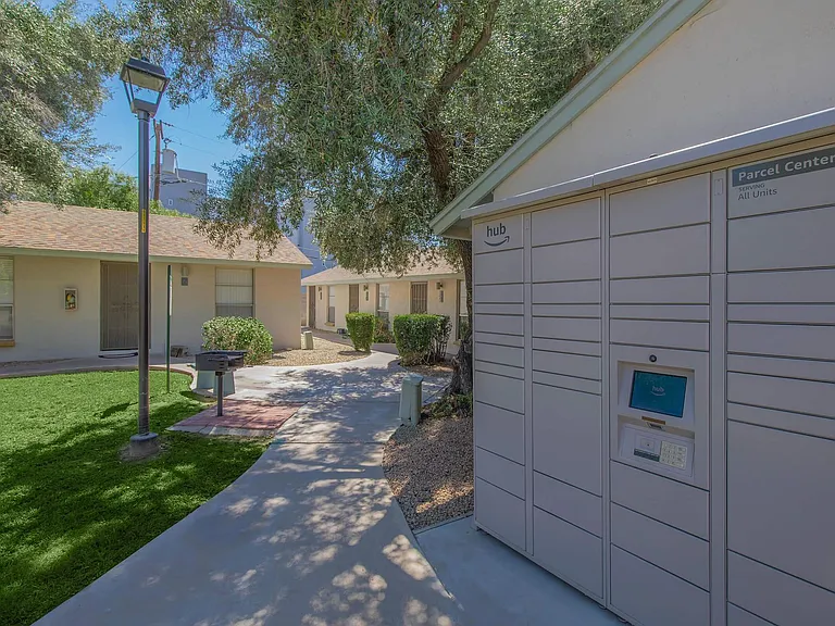 Escondido Apartments — Photo 12