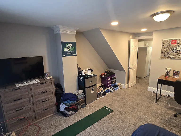 138 Levering St — Photo 19