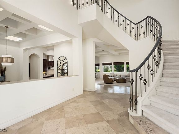 4th image of 8712 Mesa Canogo Dr