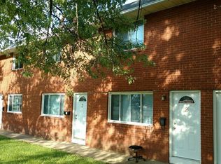 1002 N School St APT 5, Normal, IL 61761