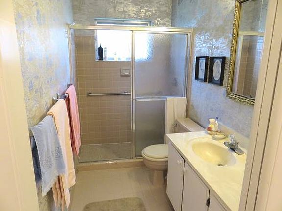 3rd image of 5780 Fernley Dr W APT 89