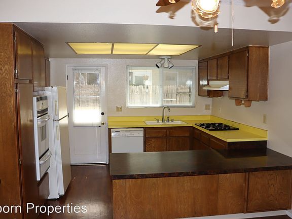 4th image of 1763 De Marietta Ave #1