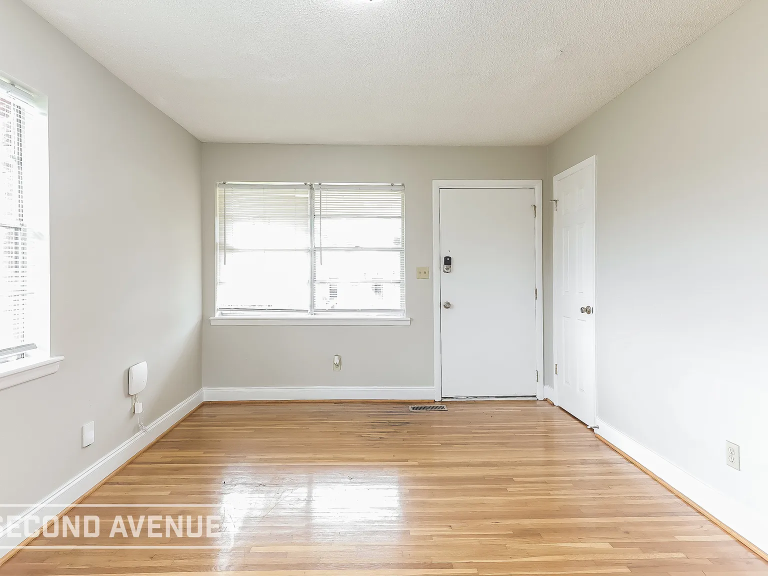 3 bed, 2.0 bath, 1467 sqft, $995 — Photo 4