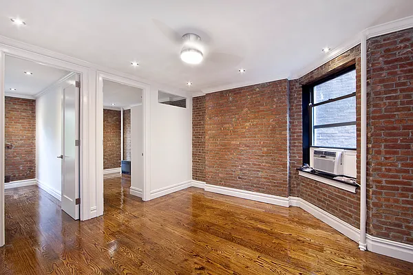 Rented by R New York | media 30