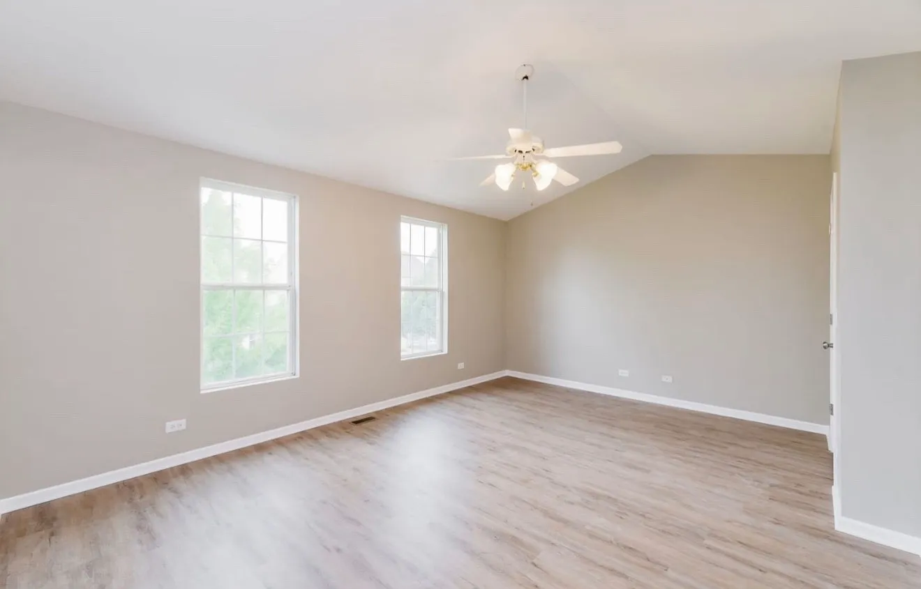 2 bed, 1360 sqft, $2,100 — Photo 3