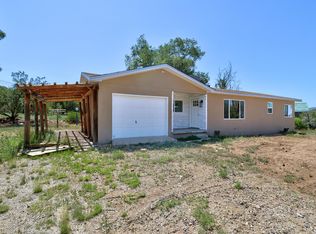 210 Rincon Loop Rd, Tijeras, NM 87059