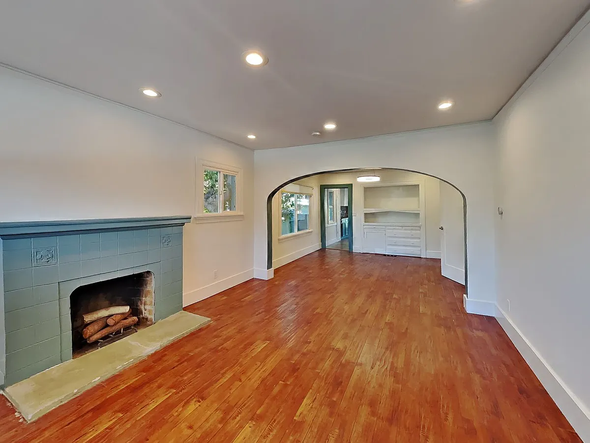 Building Photo - 976 55th St
