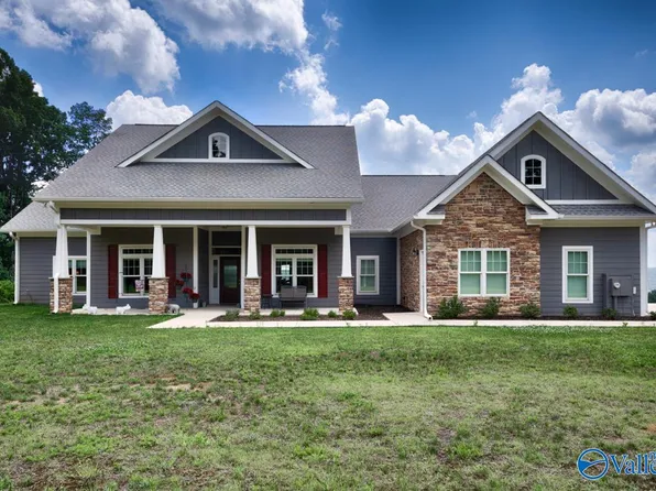 899 Telephone Tower Rd, Laceys Spring, AL 35754