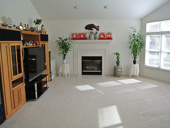 4th image of 59 Bedfordshire Dr