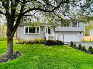 129 Laurel Ave, Stirling, NJ 07980