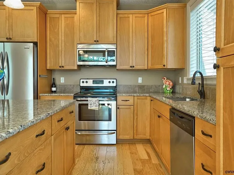 2689 Broadway St NW — Photo 9